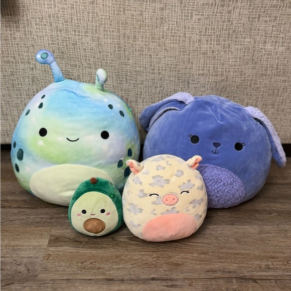 4 Squishmallows - Picture 1 of 11